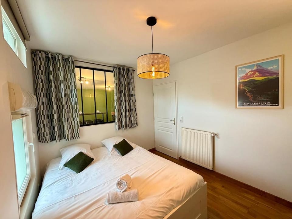 Le Jupiter, Centre ville, Parking Privé Apartment in Bourgoin-Jallieu