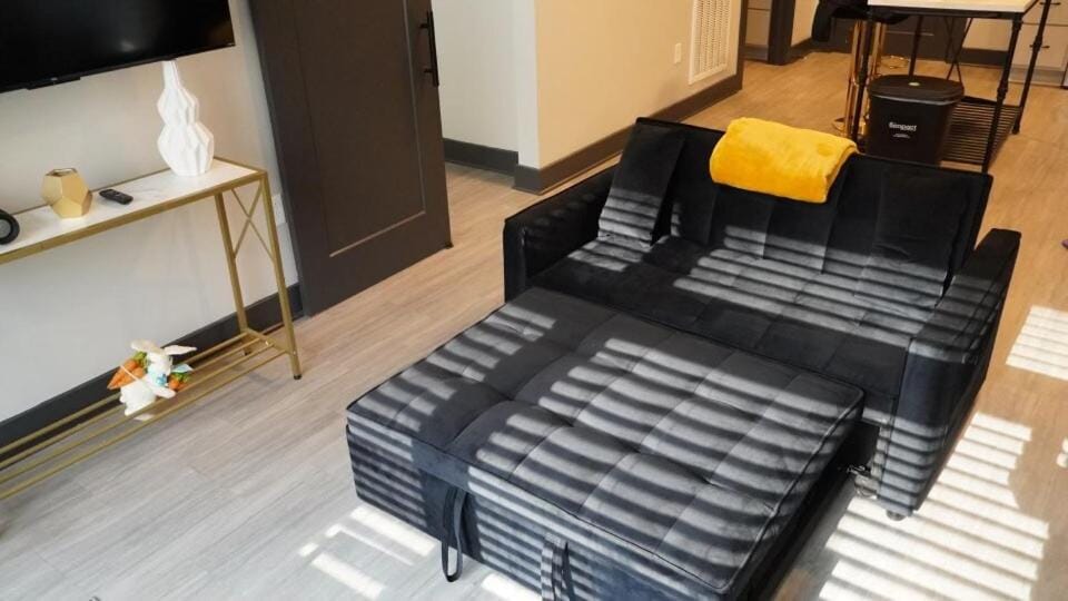 Bolt and Tie Apartment in Clarksville