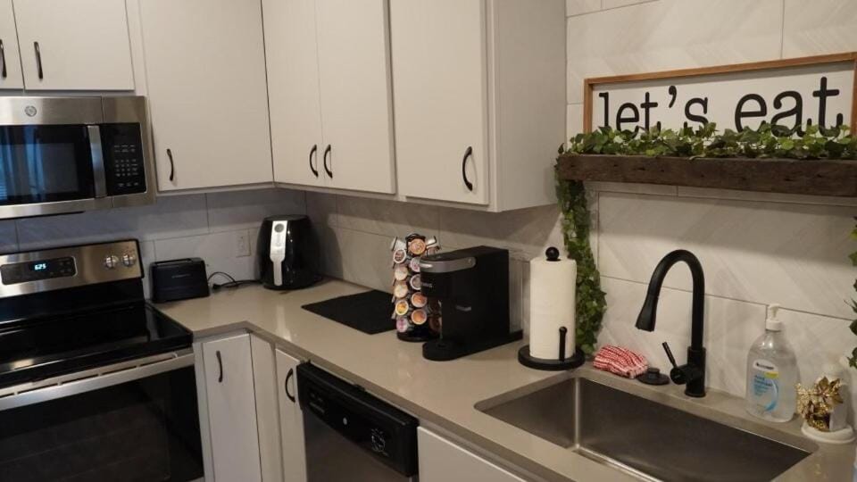 Bolt and Tie Apartment in Clarksville