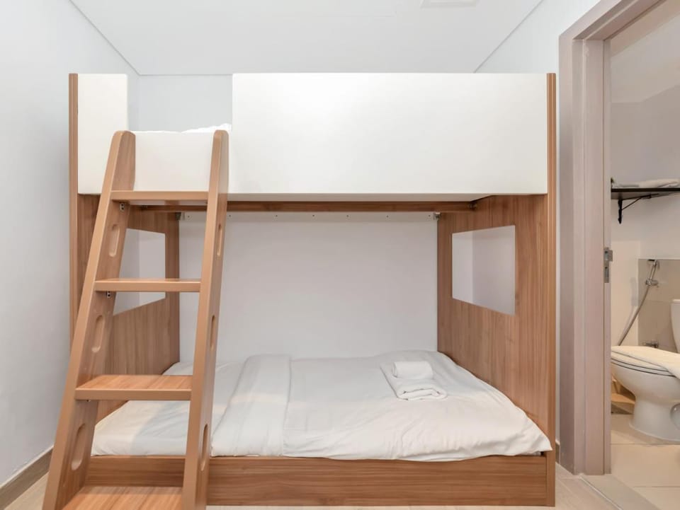 Elite Nest - Upscale 4BR with PS5 Lounge - Formula 1 and Ferrari World Apartment in Abu Dhabi