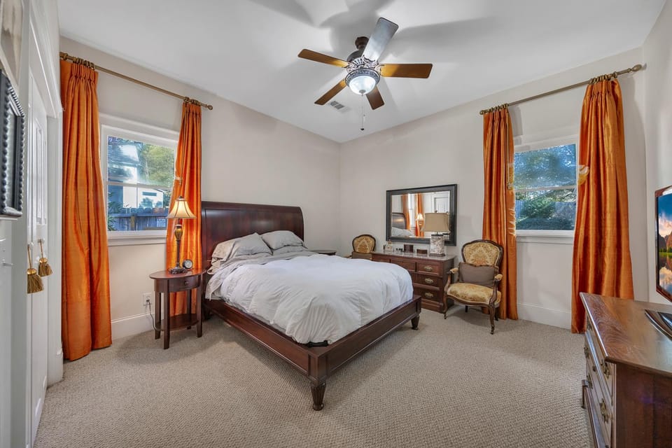 World Cup Exclusive Charming bungalow w BBQ House in Atlanta