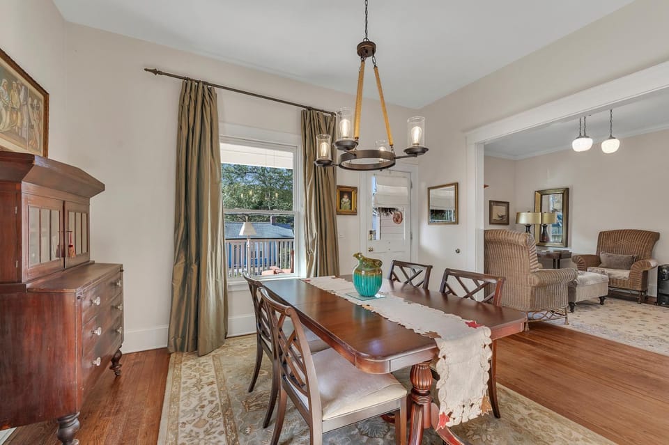 World Cup Exclusive Charming bungalow w BBQ House in Atlanta