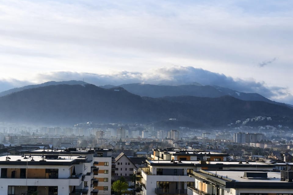 Nearby landmark, Day, Natural landscape, City view, Mountain view