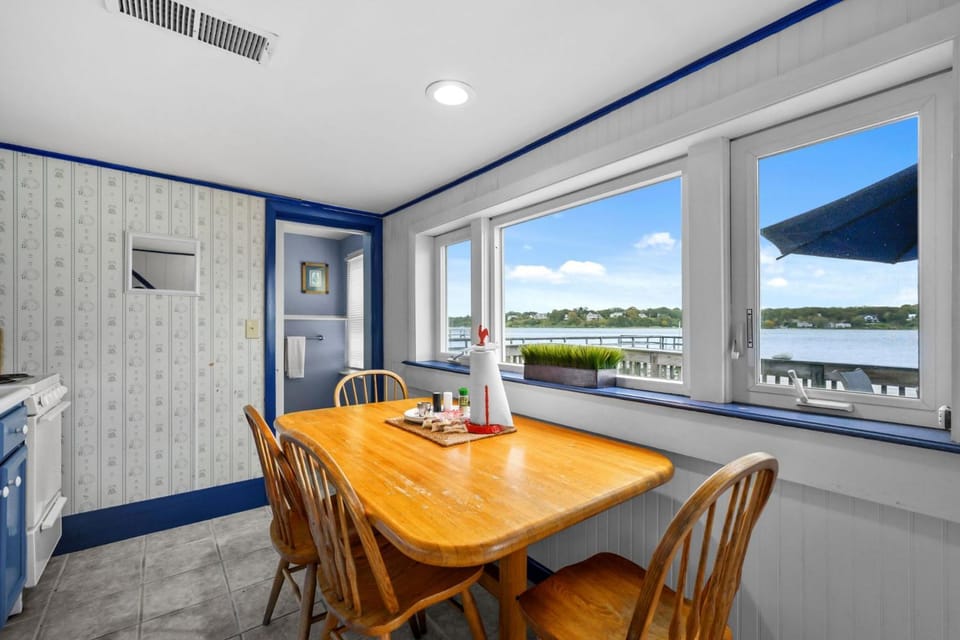 Relaxing Eastham Retreat with Waterfront Views House in Orleans