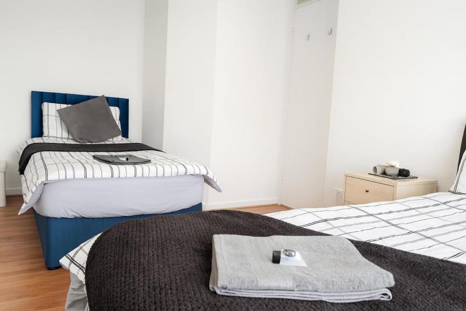 3 Bedroom House Apartment in High Wycombe