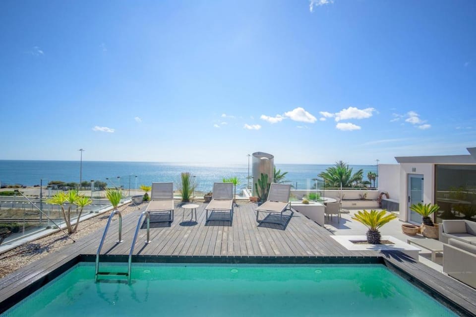 Bafureira 22 Rooftop Apartment in Lisbon District