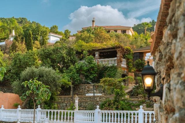 Bronlara Nature lodge in Alhaurín de la Torre