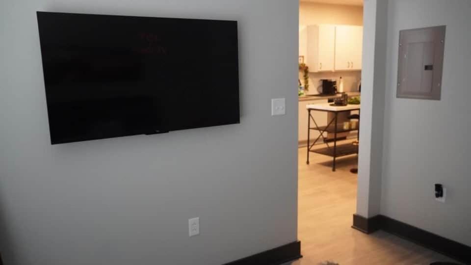 Gorgeous High-Rise On The River Apartment in Clarksville
