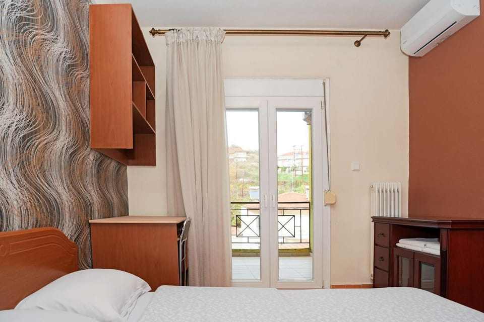 Bed, Bedroom, air conditioner