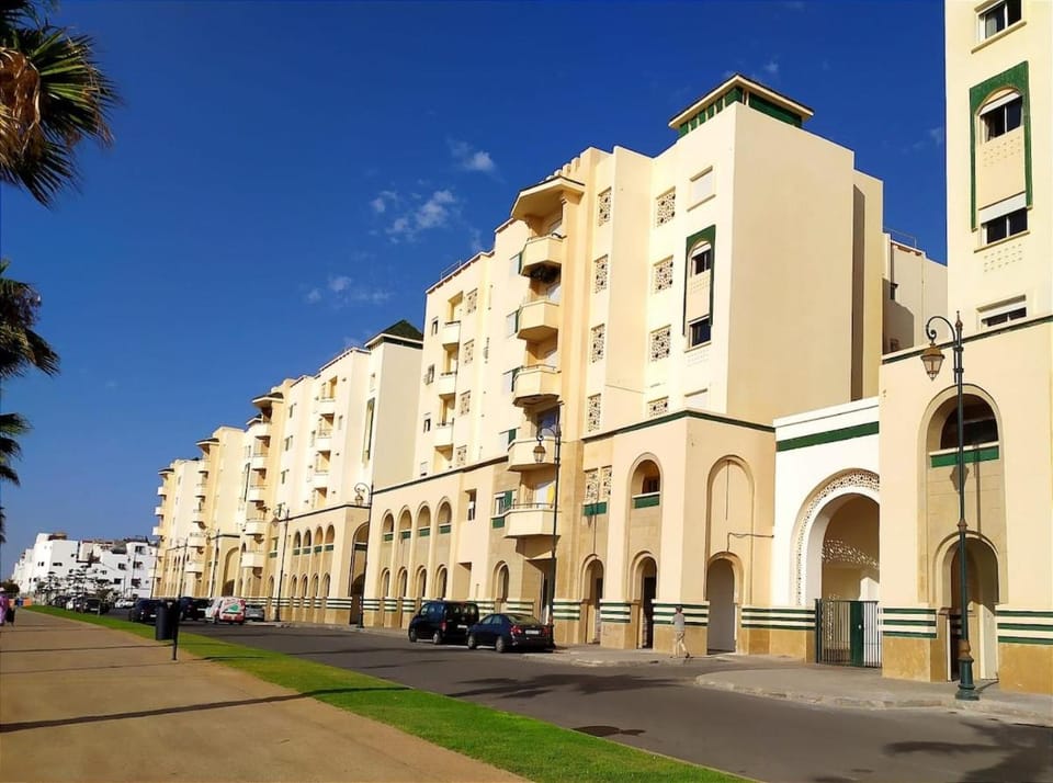 Elegant apartment with sea view Apartment in Rabat