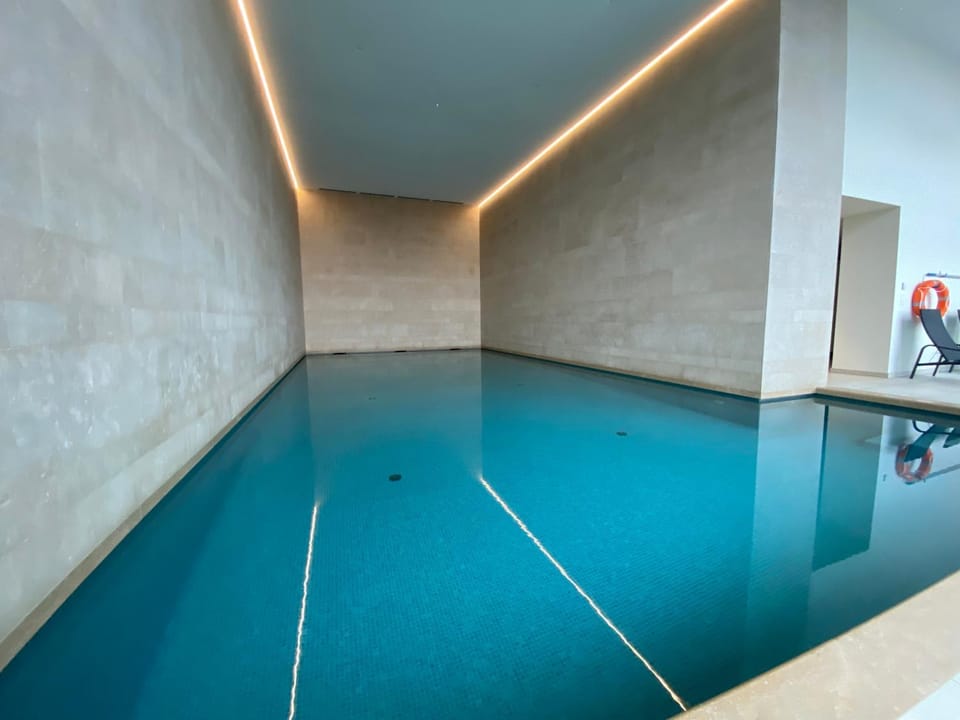 Swimming pool, Public Bath