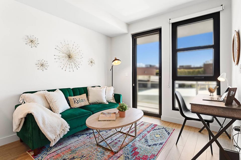 Living room, Photo of the whole room, Seating area