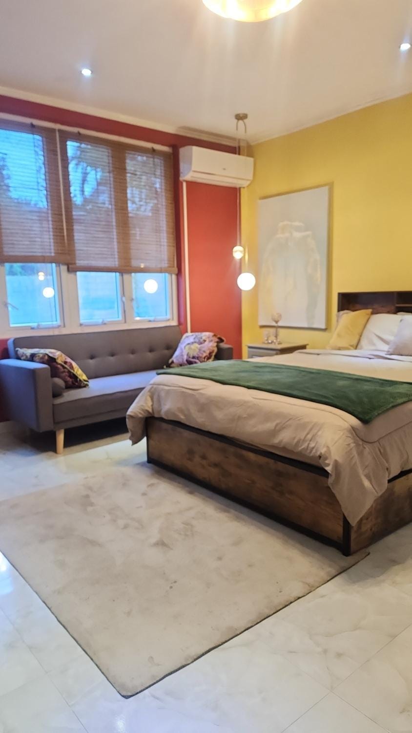Bed, Bedroom, air conditioner