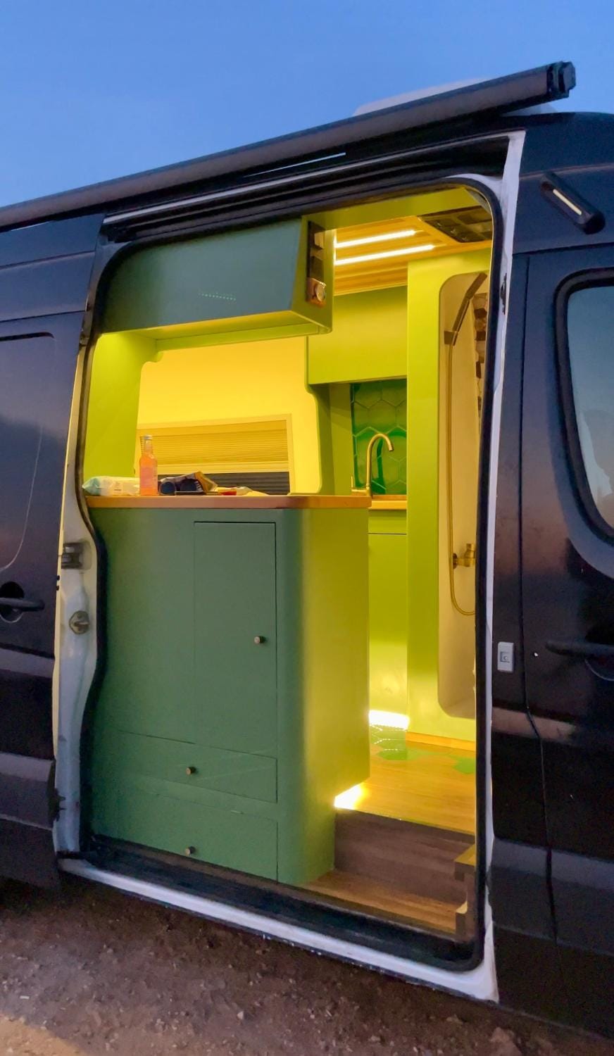 ALvanTURE Luxury Campervan The Mother Apartment in Tirana