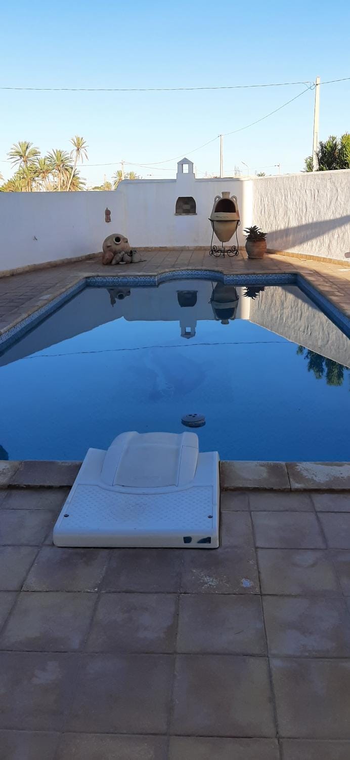 Swimming pool