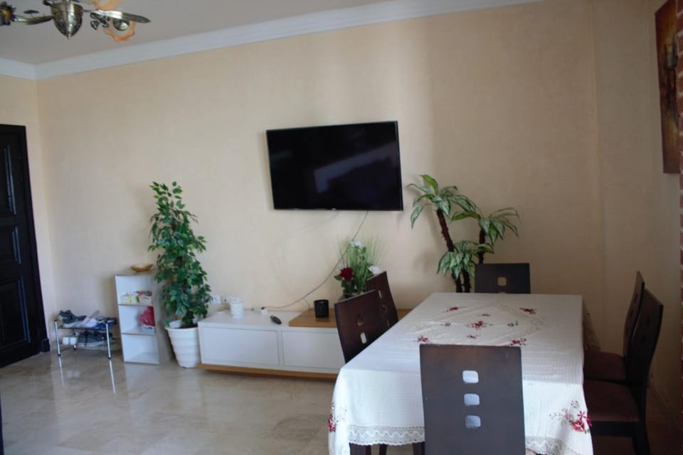 Communal lounge/ TV room, TV and multimedia, Living room, Dining area