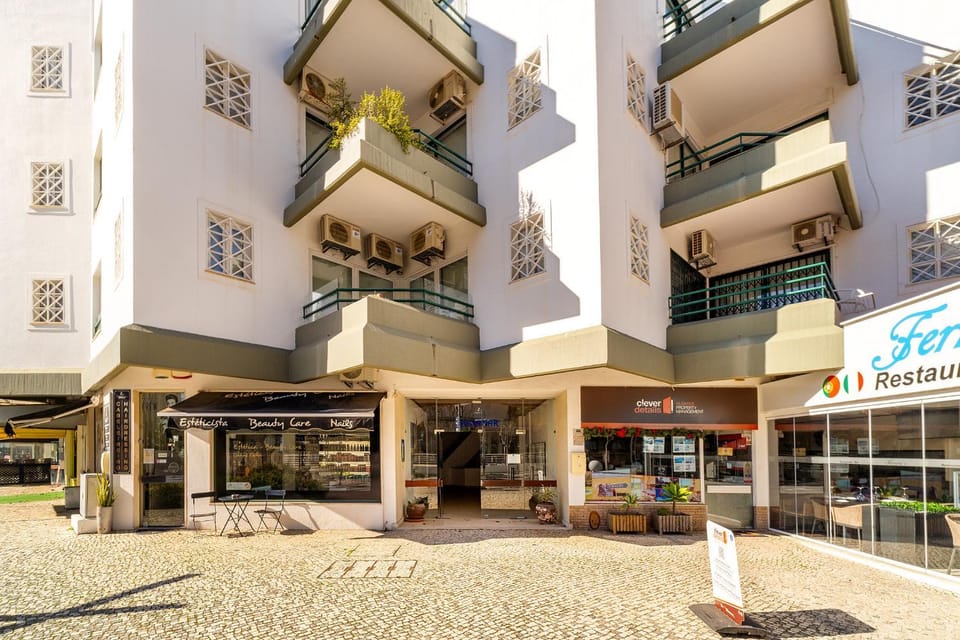 Property building, Facade/entrance, Off site