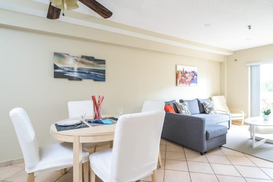 Sunny Isles 1 Bedroom Free Parking Close to Beach House in Sunny Isles Beach