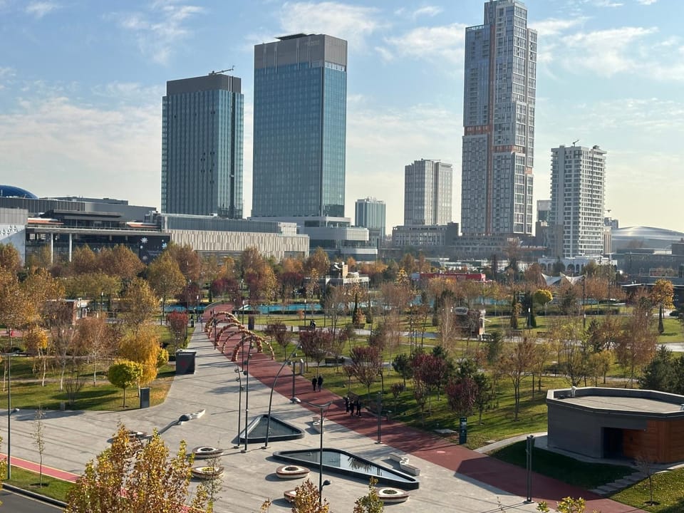 Day, Natural landscape, Bird's eye view, Garden, City view, Street view, Location