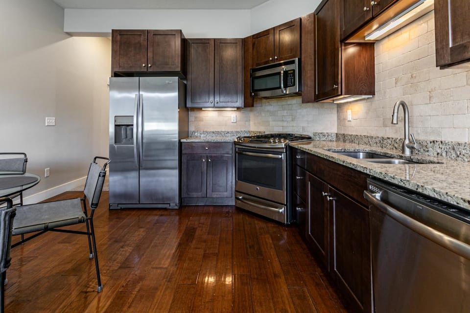 Kitchen or kitchenette
