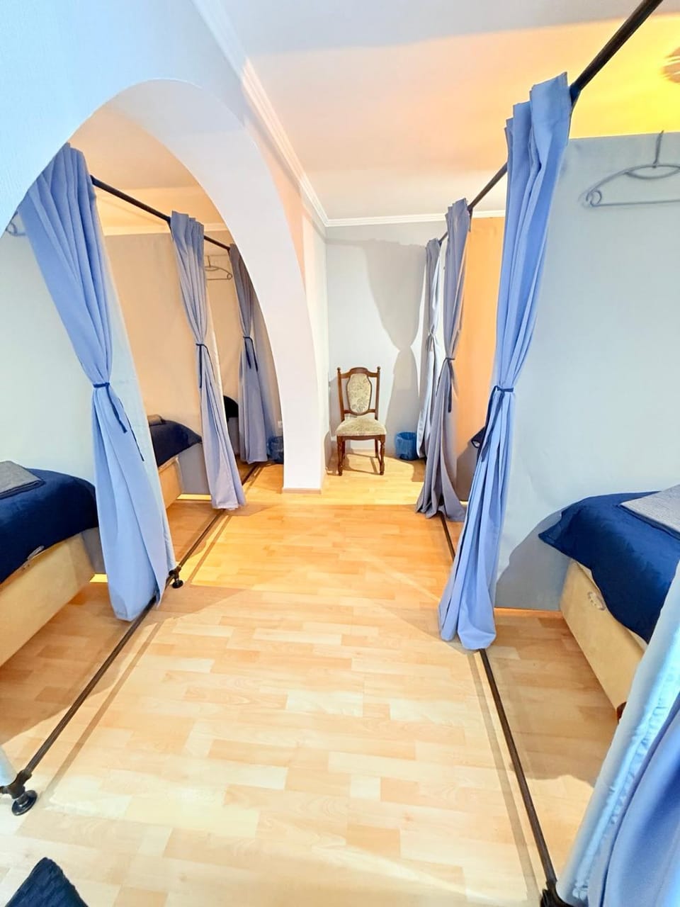 New Old Town Cabin Hostel AIR CONDITIONING WORKING Cabin in Chișinău