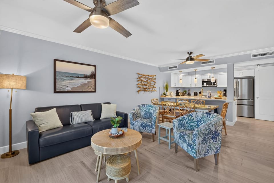 Villa Sanibel 1B - Stunning Sanibel Island Getaway Footsteps to Beach House in Sanibel Island