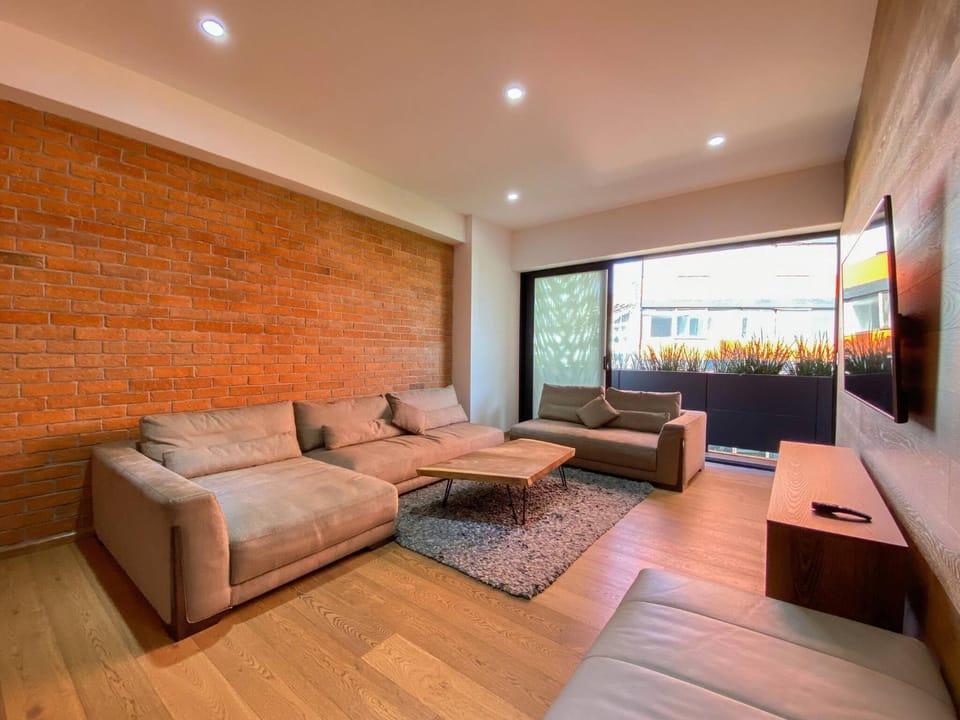 Communal lounge/ TV room, Living room