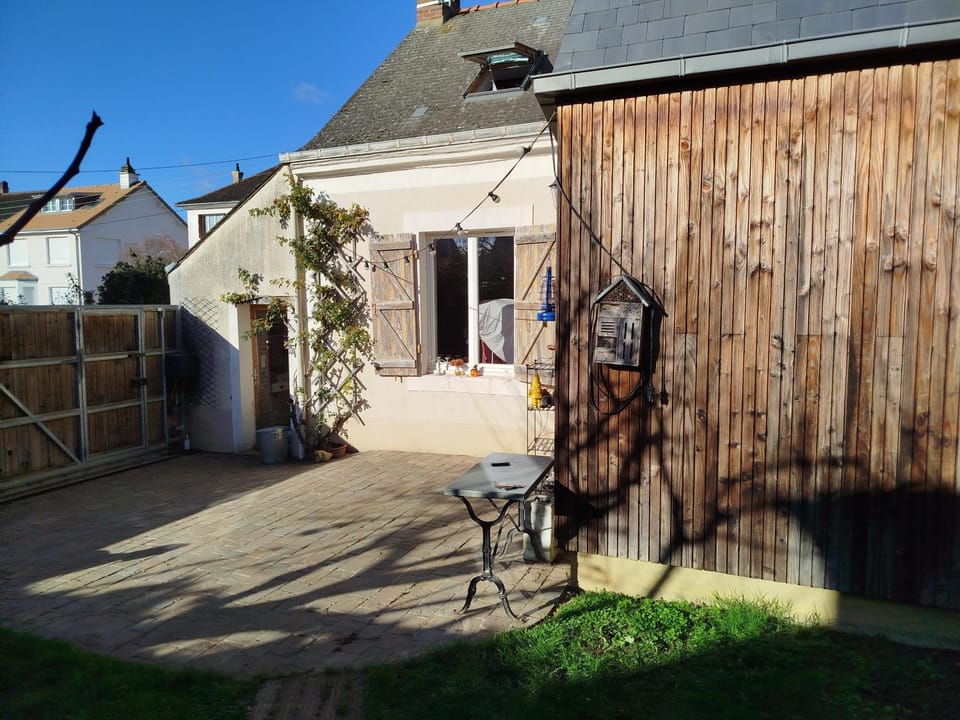 Property building, Garden