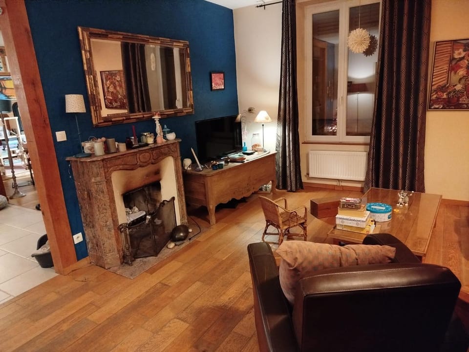Communal lounge/ TV room, Living room
