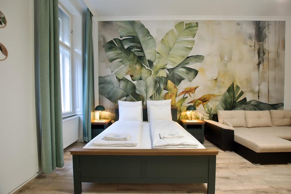 Bed, Living room, Bedroom