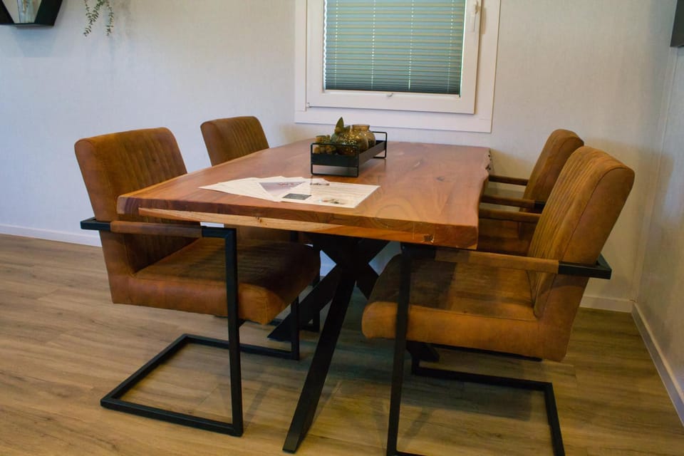 Dining area, Breakfast