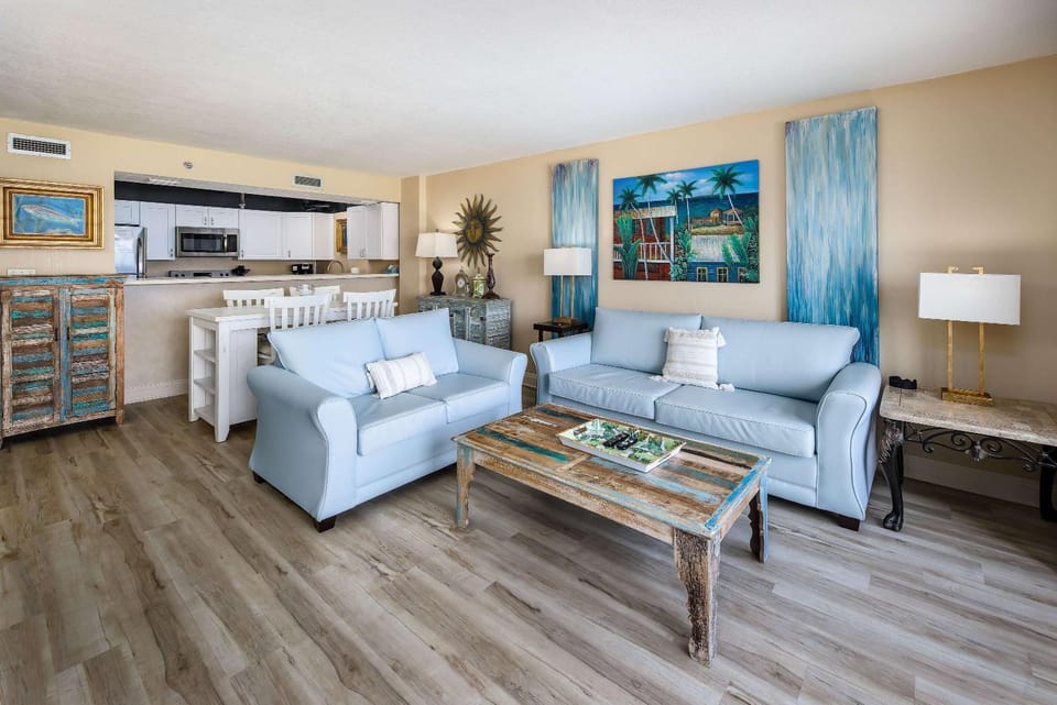 Gulf Side 602 Pet friendly gulf front condo House in Okaloosa Island