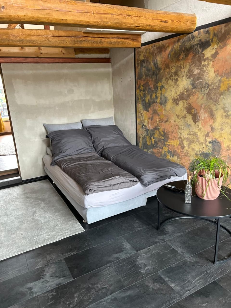 Bed, Living room, Photo of the whole room, Seating area, Bedroom
