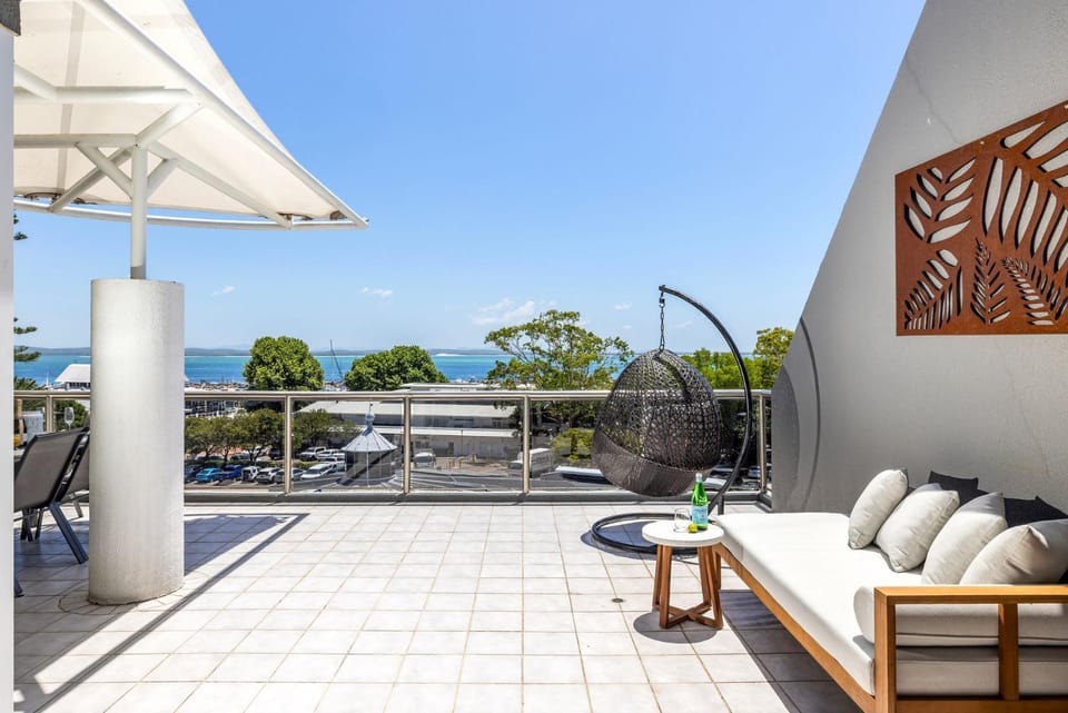 Day, View (from property/room), Balcony/Terrace, Seating area, Sea view
