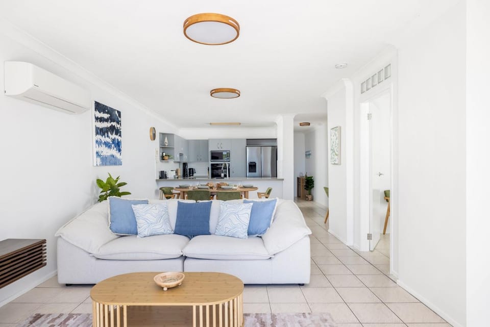 Living room, air conditioner