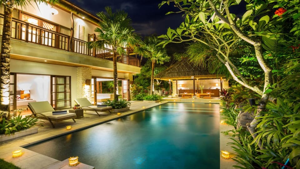 Property building, Swimming pool