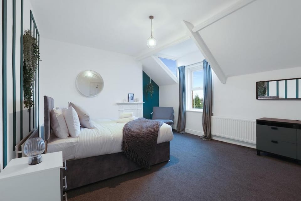 Bed, Bedroom, wardrobe