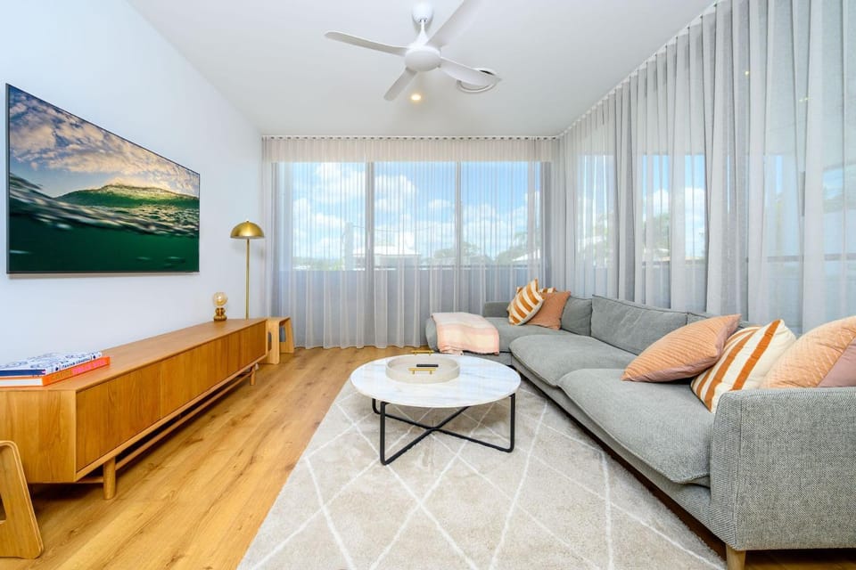 Catalina Palm Beach Retreat House in Palm Beach