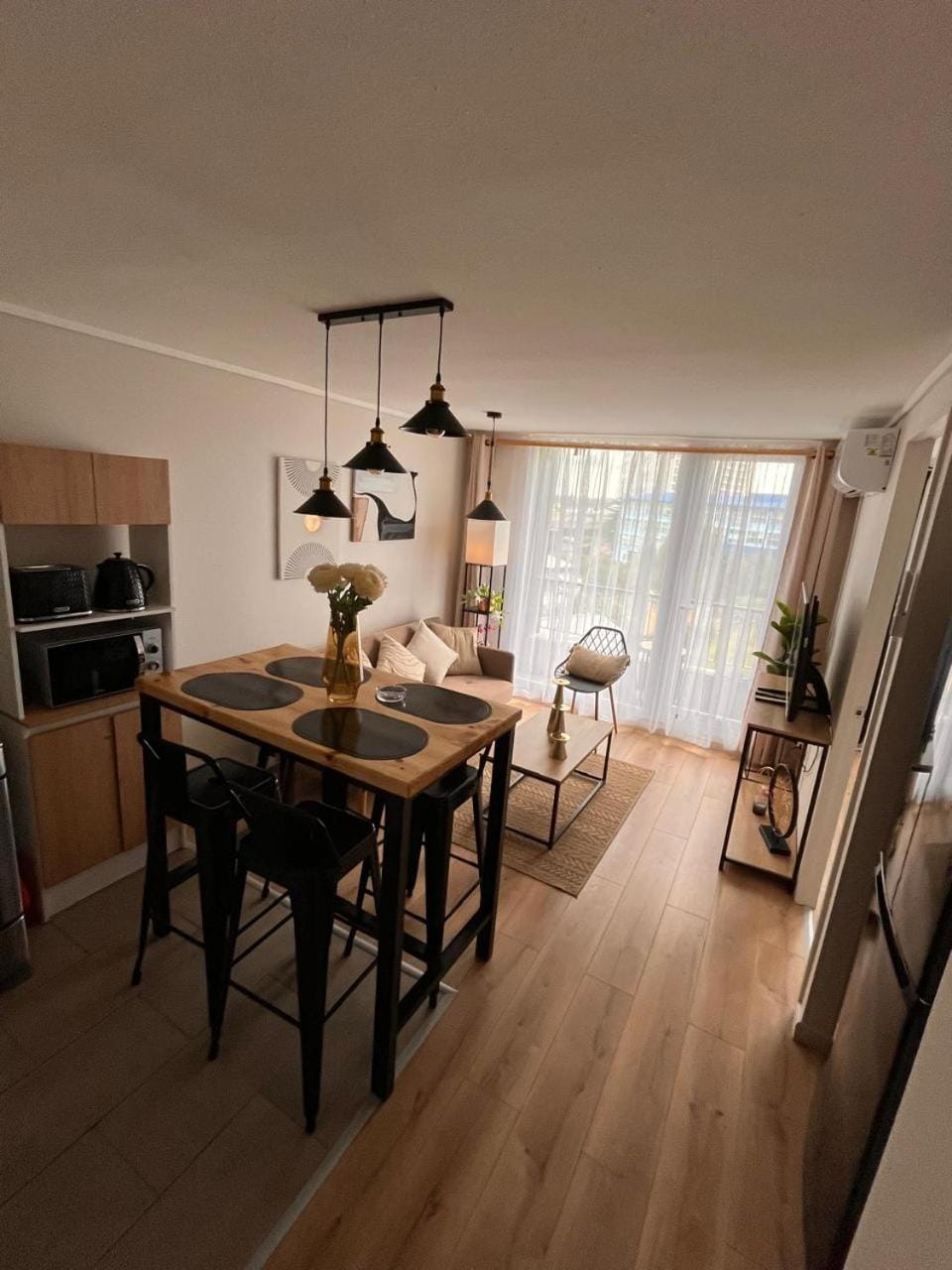 Living room, Dining area