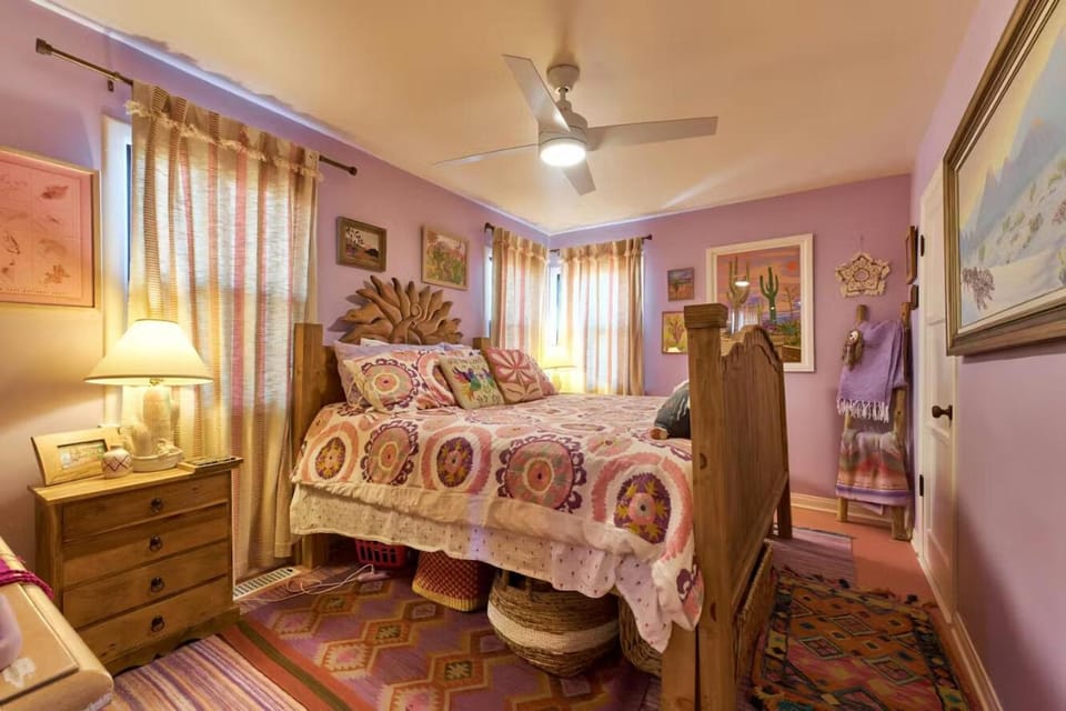 Stay at the Sunburst House in Joshua Tree