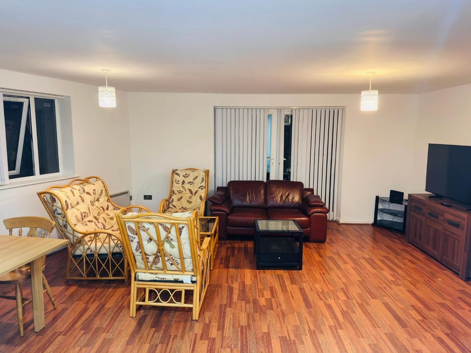 Entire 3 bedroom Apartment in Manchester Apartment in Salford