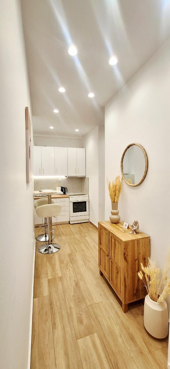Kitchen or kitchenette, Seating area
