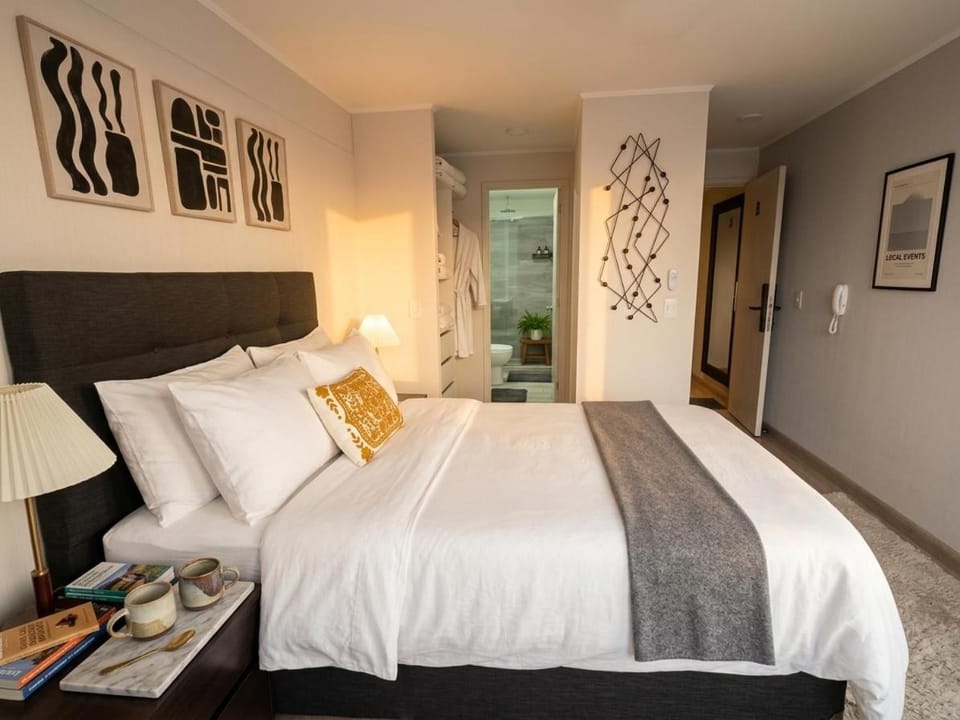 Luxury Suite Best Miraflores Location, close Kennedy Park Apartment in Miraflores