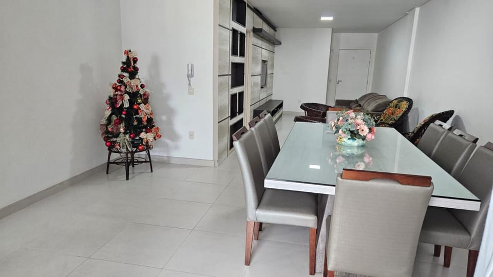 Seating area, Dining area, Dinner