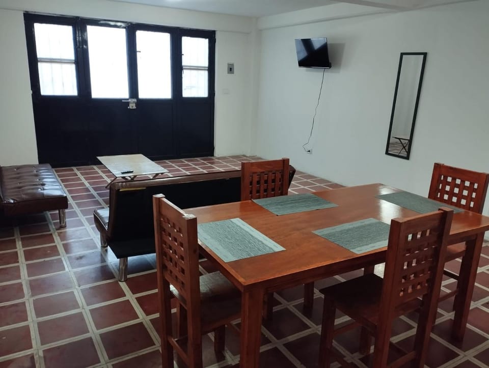 TV and multimedia, Living room, Dining area