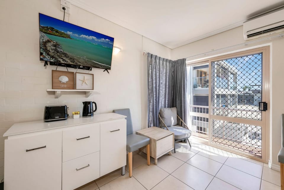 Shoreline Apartments - Unit 4b Motel in Bargara