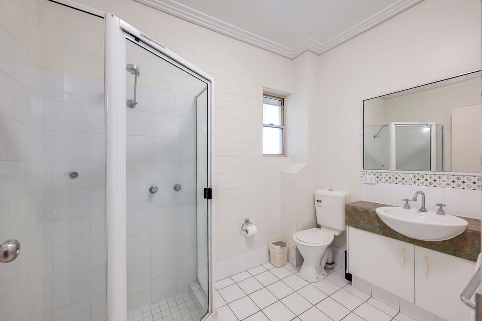 Shoreline Apartments - Unit 4b Motel in Bargara
