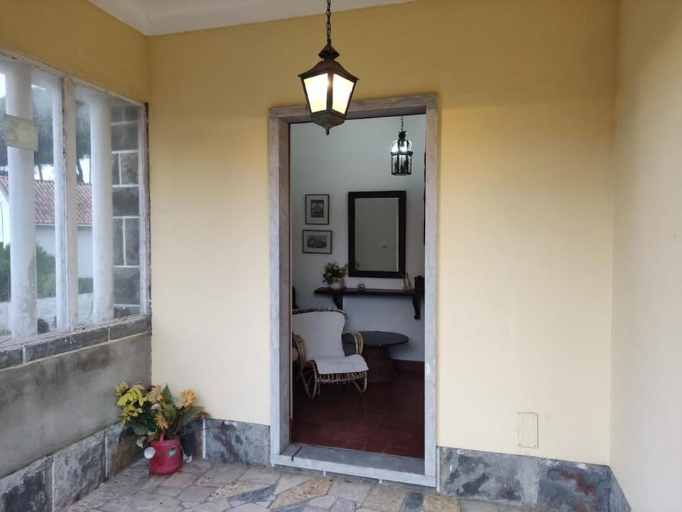 Classic 3BR Sintra Home near Beaches & Palaces Apartment in Sintra