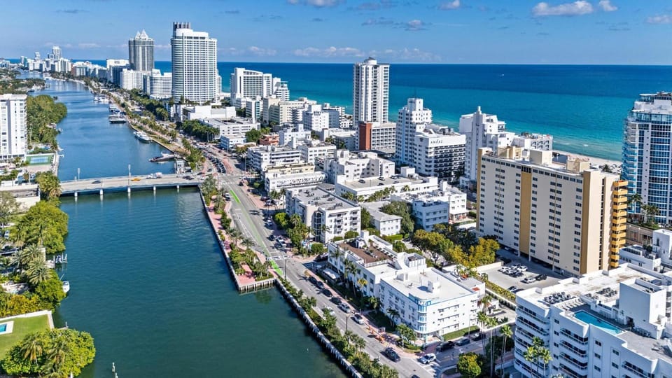 Art Deco Escape Steps to Ocean & Free Parking Apartment in Miami Beach
