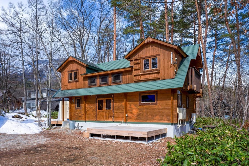 Property building, Spring, Day, Natural landscape
